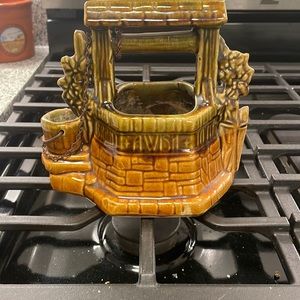 Vintage McCoy Pottery Wishing Well EUC! No cracks chips or damages.